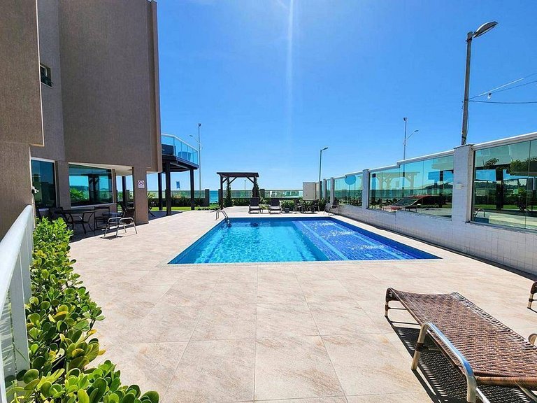 L098 | Cobertura duplex com jacuzzi e vista ao mar