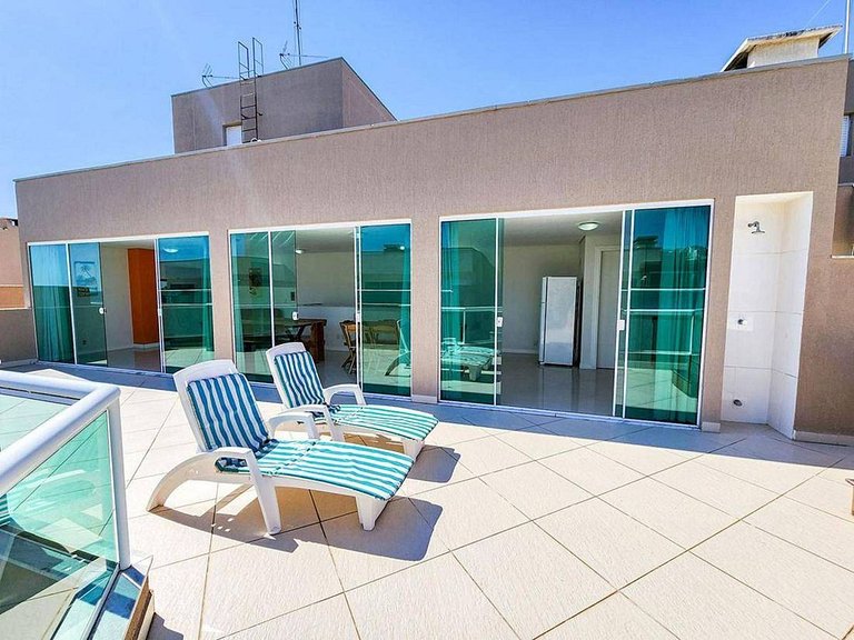 L098 | Cobertura duplex com jacuzzi e vista ao mar
