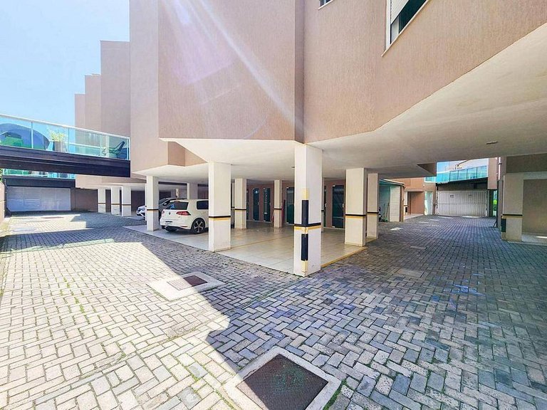 L098 | Cobertura duplex com jacuzzi e vista ao mar