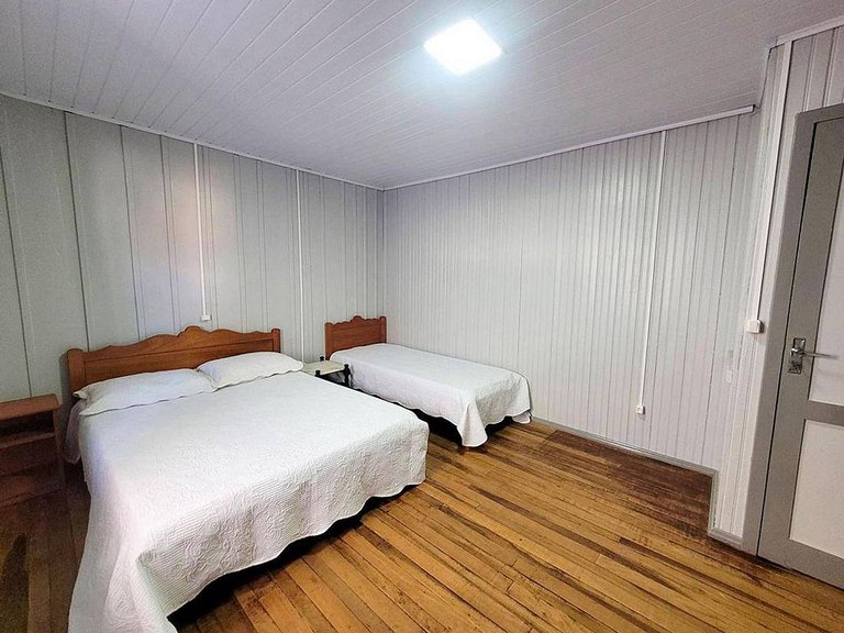 L105 | Casa espaçosa para 10 pessoas a 300m do mar