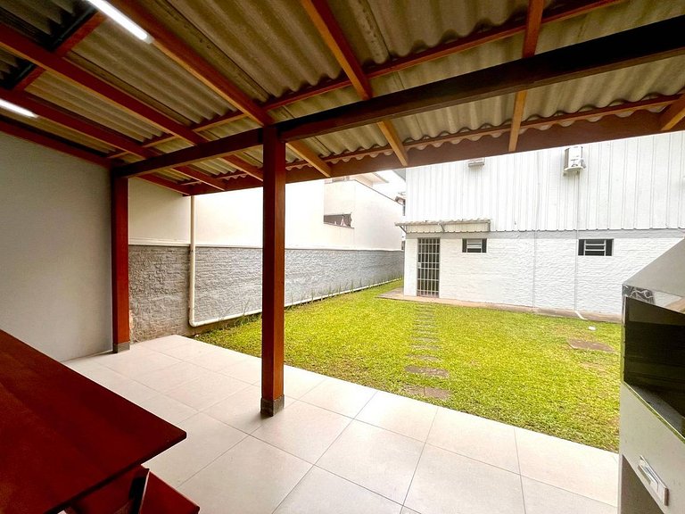 L105 | Casa espaçosa para 10 pessoas a 300m do mar