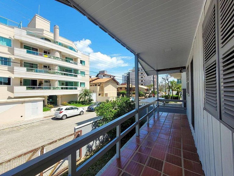 L105 | Casa espaçosa para 10 pessoas a 300m do mar