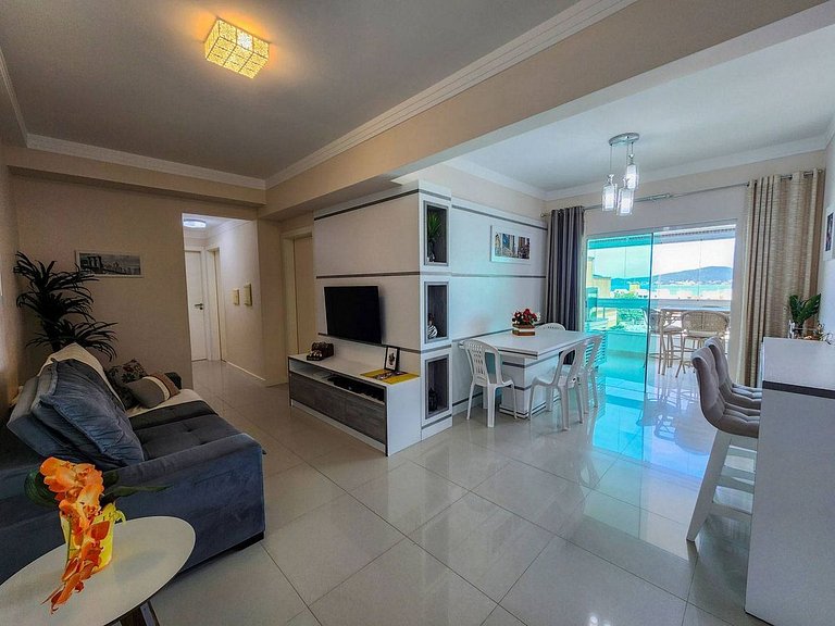 L107 | Apartamento com vista para o mar