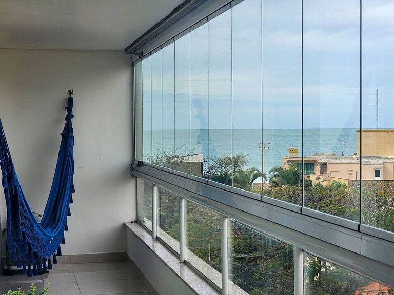 L107 | Apartamento com vista para o mar