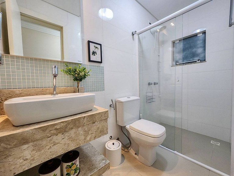 L107 | Apartamento com vista para o mar