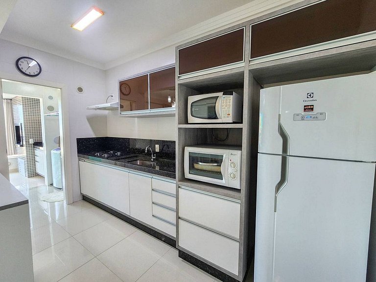 L107 | Apartamento com vista para o mar