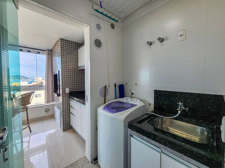 L107 | Apartamento com vista para o mar