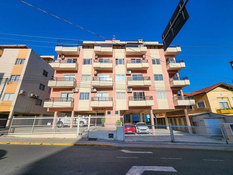 L109 | Apartamento a 100 metros do mar