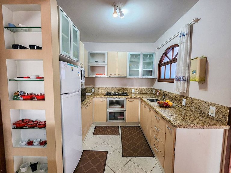 L112 | Casa para 12 pessoas a 120 metros do mar