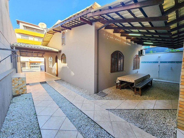 L112 | Casa para 12 pessoas a 120 metros do mar