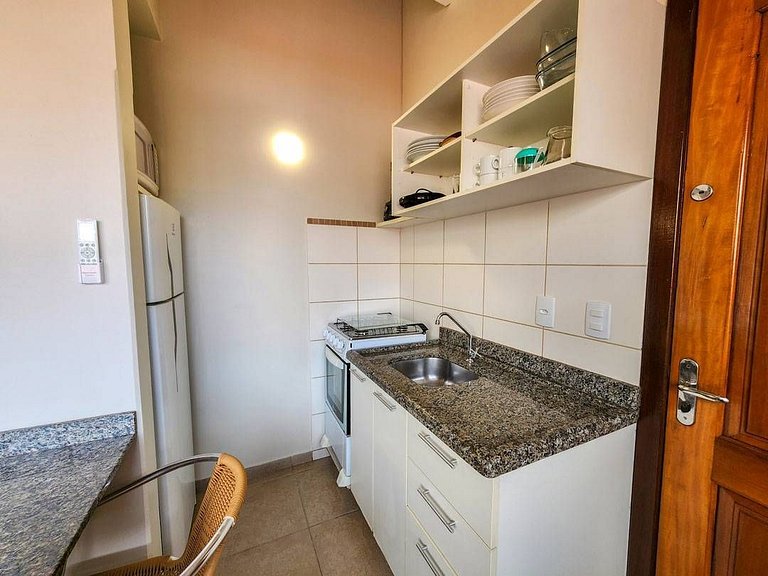 L120 | Apartamento a 20 metros do mar em Bombas
