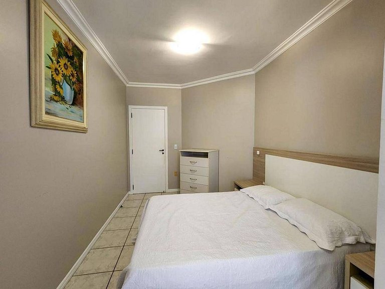 L133 | Apartamento com 4 dormitórios a 100m do mar