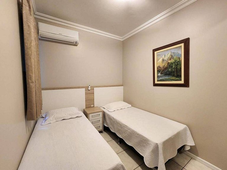 L133 | Apartamento com 4 dormitórios a 100m do mar