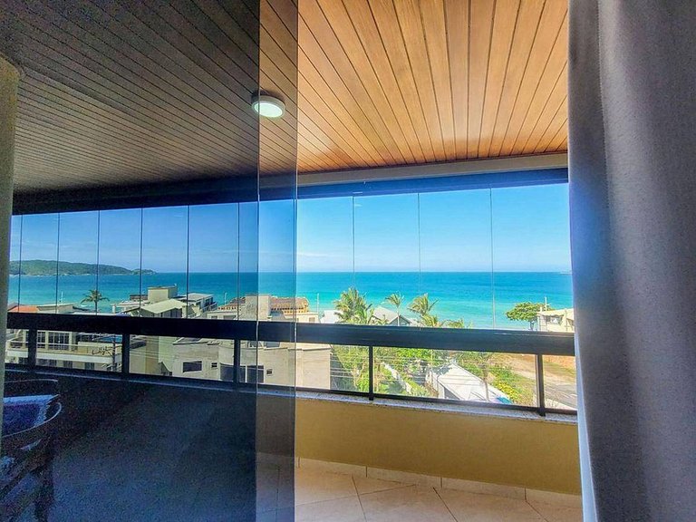 L141 | Apartamento com vista ao mar a 80m da praia