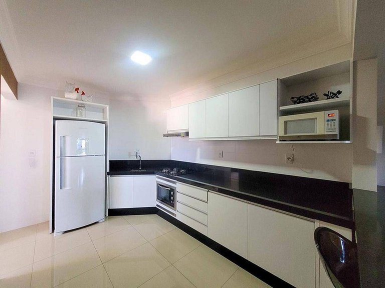 L141 | Apartamento com vista ao mar a 80m da praia