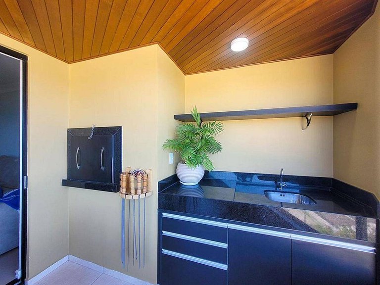 L141 | Apartamento com vista ao mar a 80m da praia