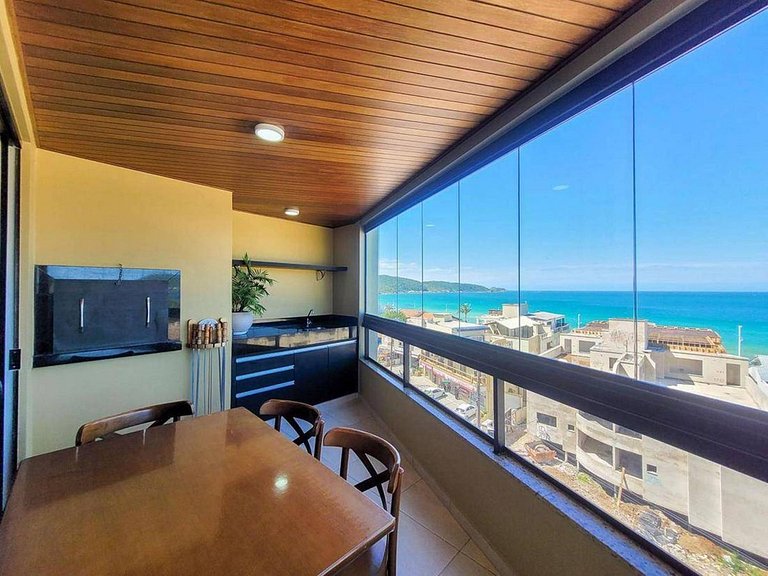 L141 | Apartamento com vista ao mar a 80m da praia