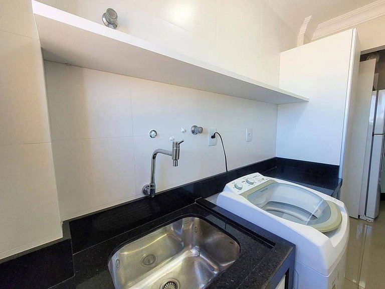 L141 | Apartamento com vista ao mar a 80m da praia
