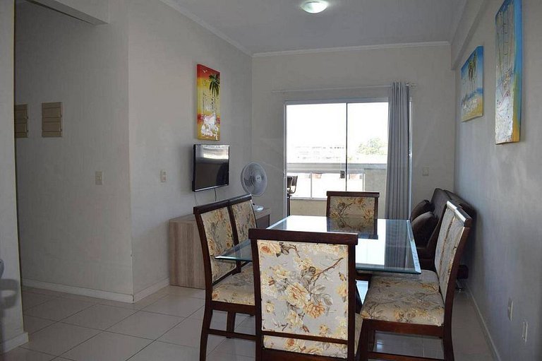 L144 | Apartamento com churrasqueira a 250m do mar