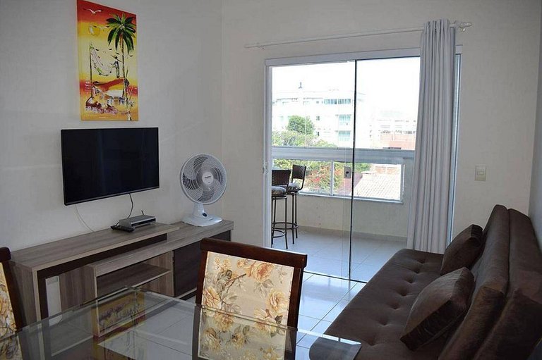 L144 | Apartamento com churrasqueira a 250m do mar