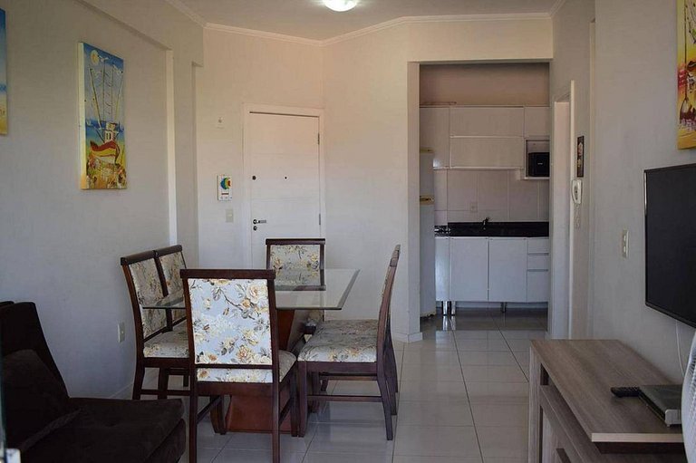 L144 | Apartamento com churrasqueira a 250m do mar