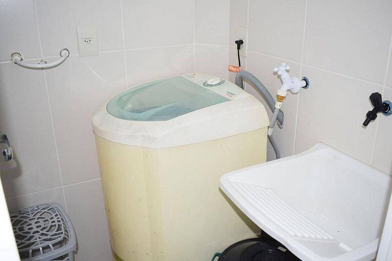 L144 | Apartamento com churrasqueira a 250m do mar
