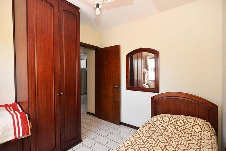 L156 - Apartamento vista mar 190m da Praia Bombas
