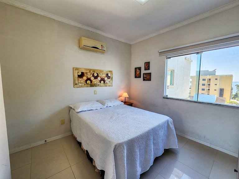 L163 - Apartamento em Bombas a 220 metros do mar