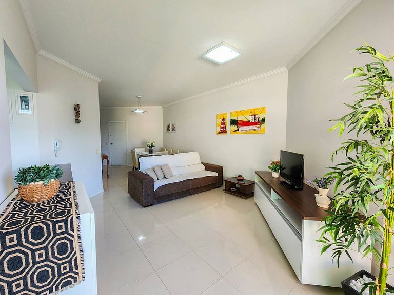 L163 - Apartamento em Bombas a 220 metros do mar