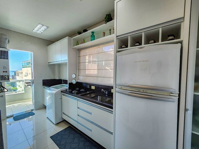 L163 - Apartamento em Bombas a 220 metros do mar