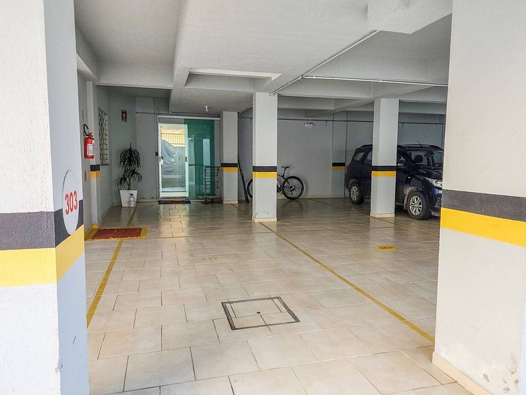 L163 - Apartamento em Bombas a 220 metros do mar