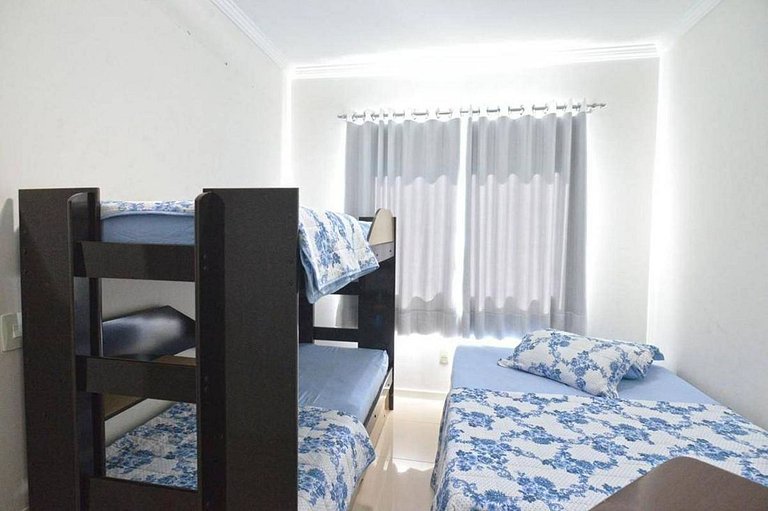 L164 Apartamento em Bombinhas a 220m do mar