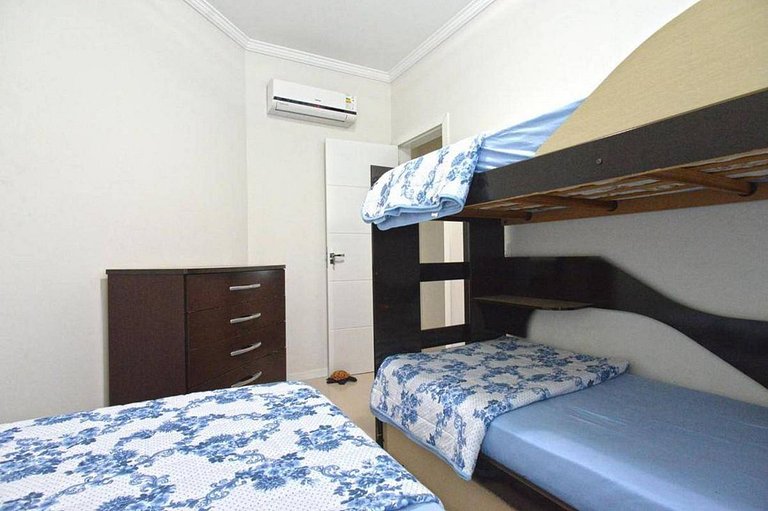 L164 Apartamento em Bombinhas a 220m do mar