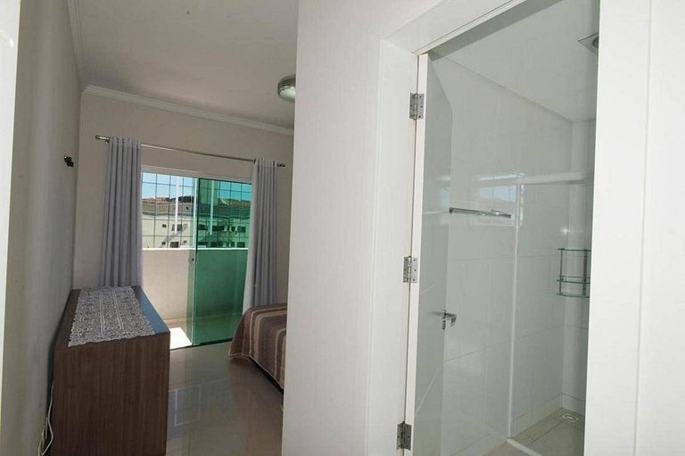 L164 Apartamento em Bombinhas a 220m do mar
