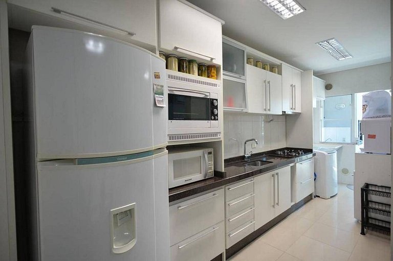 L164 Apartamento em Bombinhas a 220m do mar