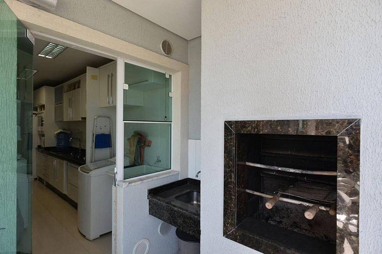 L164 Apartamento em Bombinhas a 220m do mar