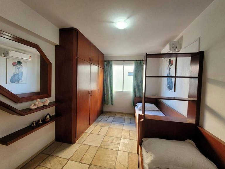 L165 - Cobertura duplex a 120 metros do mar