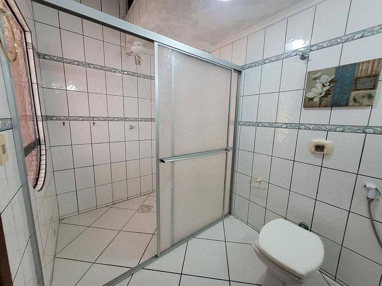 L166 - Triplex frente mar com piscina em Bombas