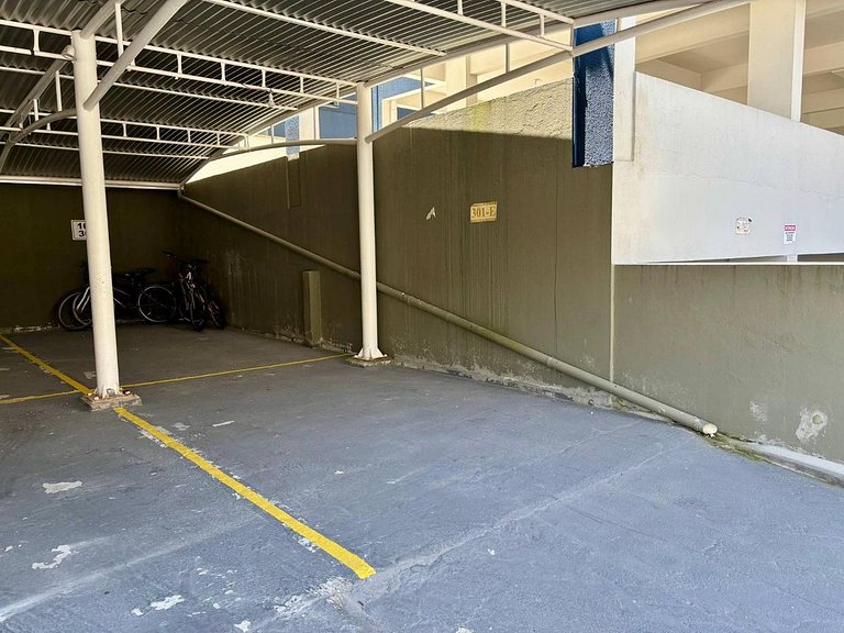 L036 | Apartamento com churrasqueira perto do mar.