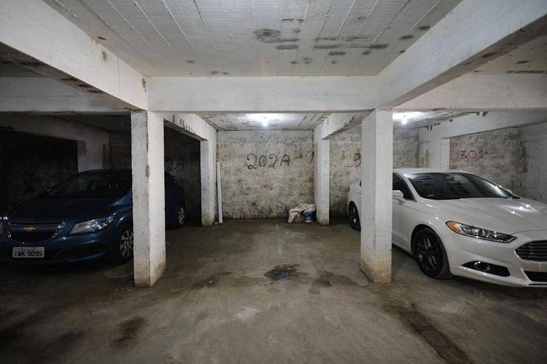 L013 | Vitor I 202 apartamento para 8 em Bombas