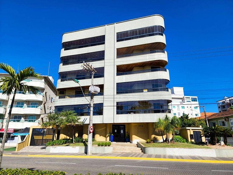 L034 | Flor da Manhã 302 a 100m da praia Bombas