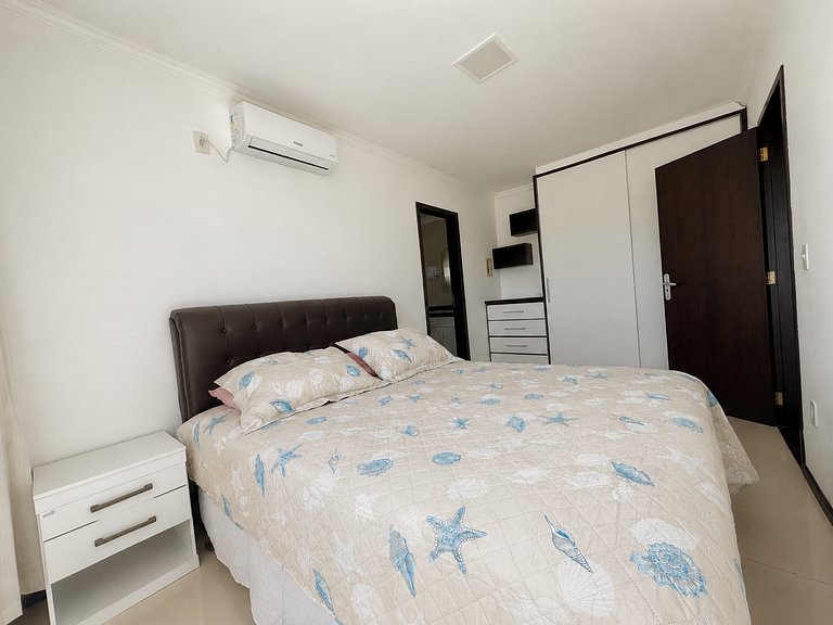 L011 Cobertura para 10 pessoas com piscina
