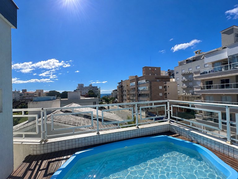 L011 Cobertura para 10 pessoas com piscina