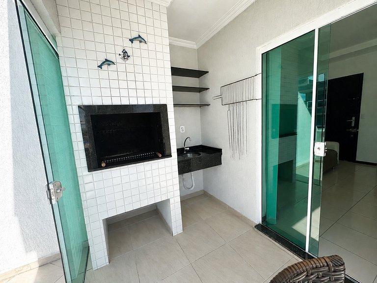 L011 Cobertura para 10 pessoas com piscina