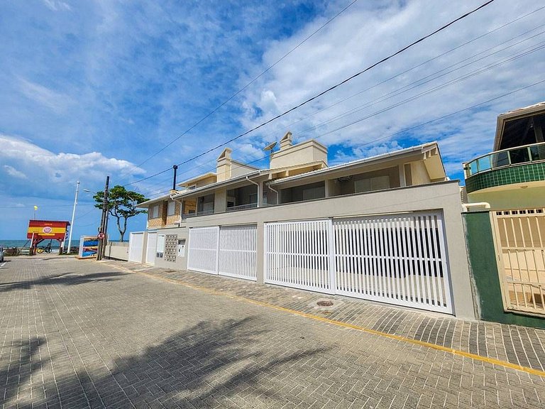 L121 | Ivo Azul apto na quadra da praia Bombas