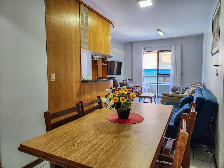 L067 | Apartamento com churrasqueira a 80m do mar.