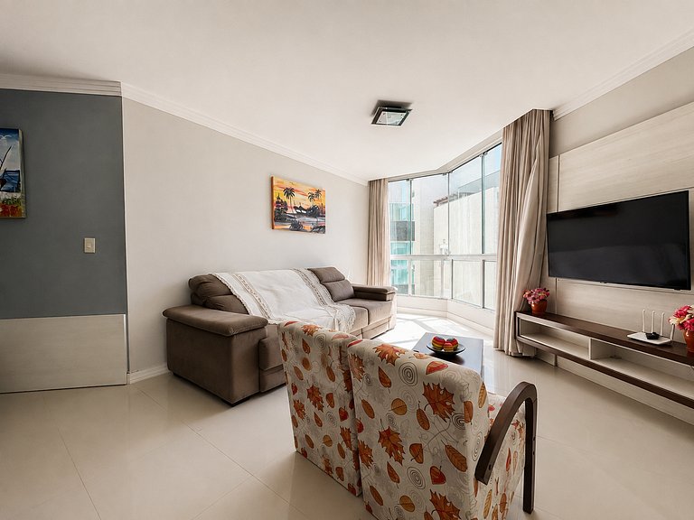 L098 | Cobertura duplex com jacuzzi e vista ao mar