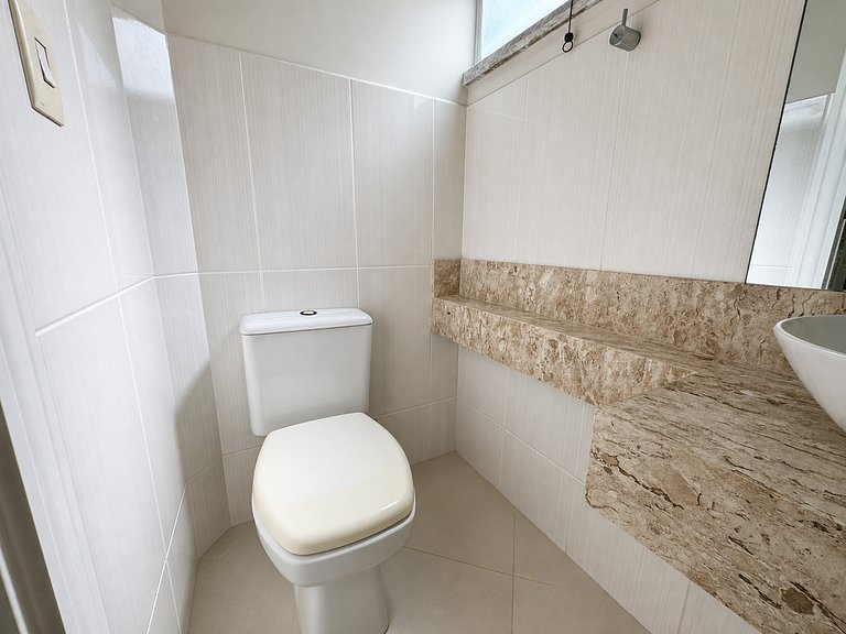 L098 | Cobertura duplex com jacuzzi e vista ao mar