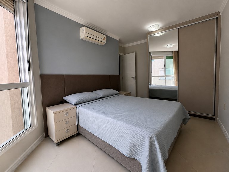L098 | Cobertura duplex com jacuzzi e vista ao mar