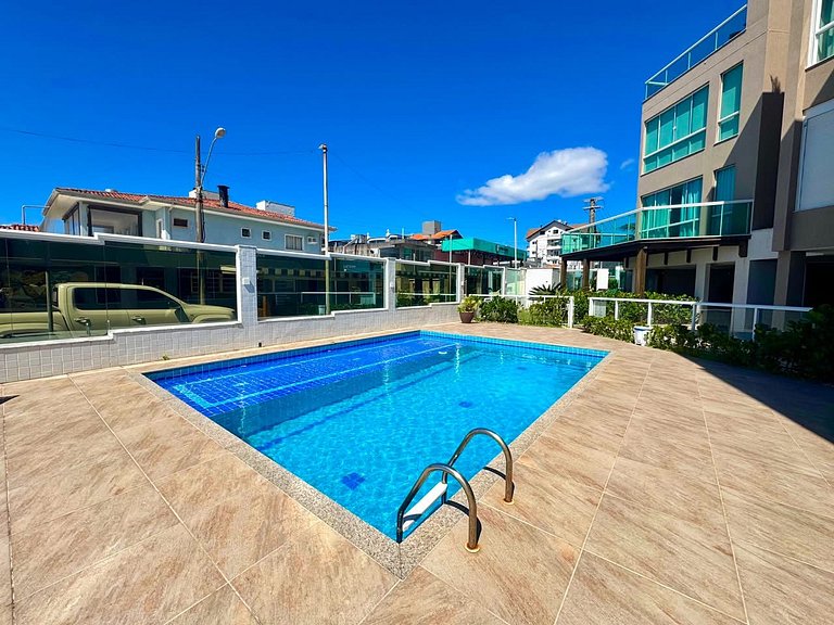 L098 | Cobertura duplex com jacuzzi e vista ao mar